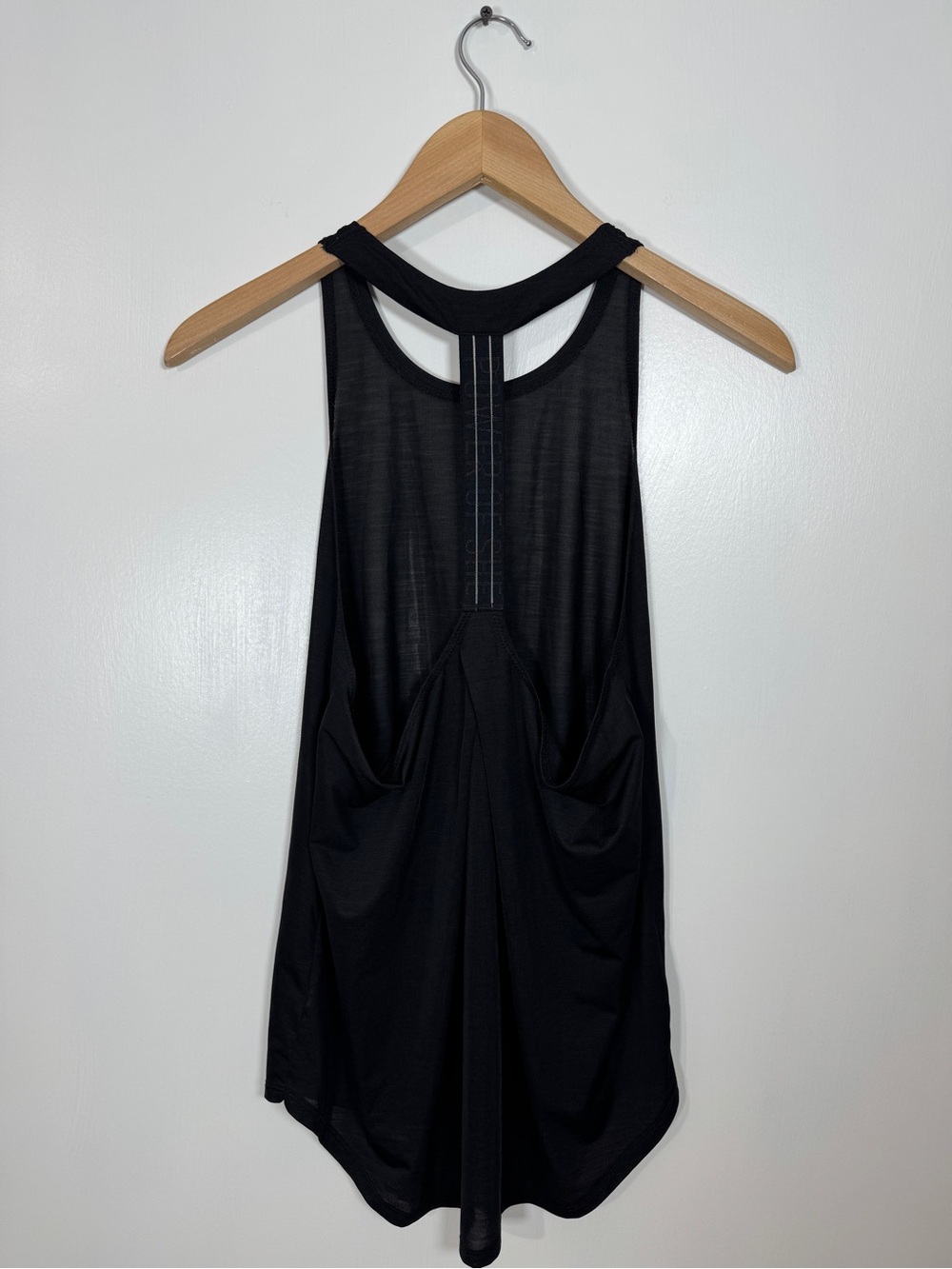 WAT13 {Athleta} "Incline Power of She" Black T-Back Racerback Loose Tank Top